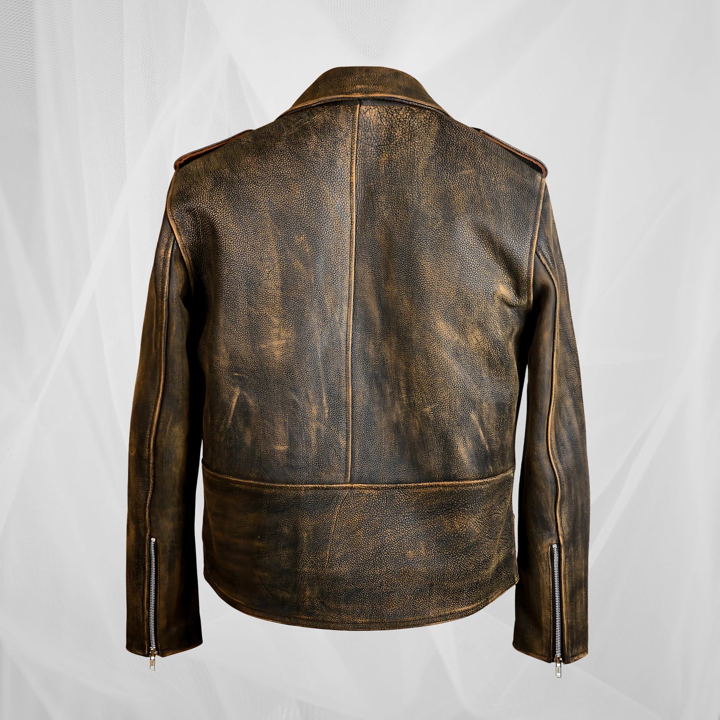 Винтидж кожено мото яке със смел характер