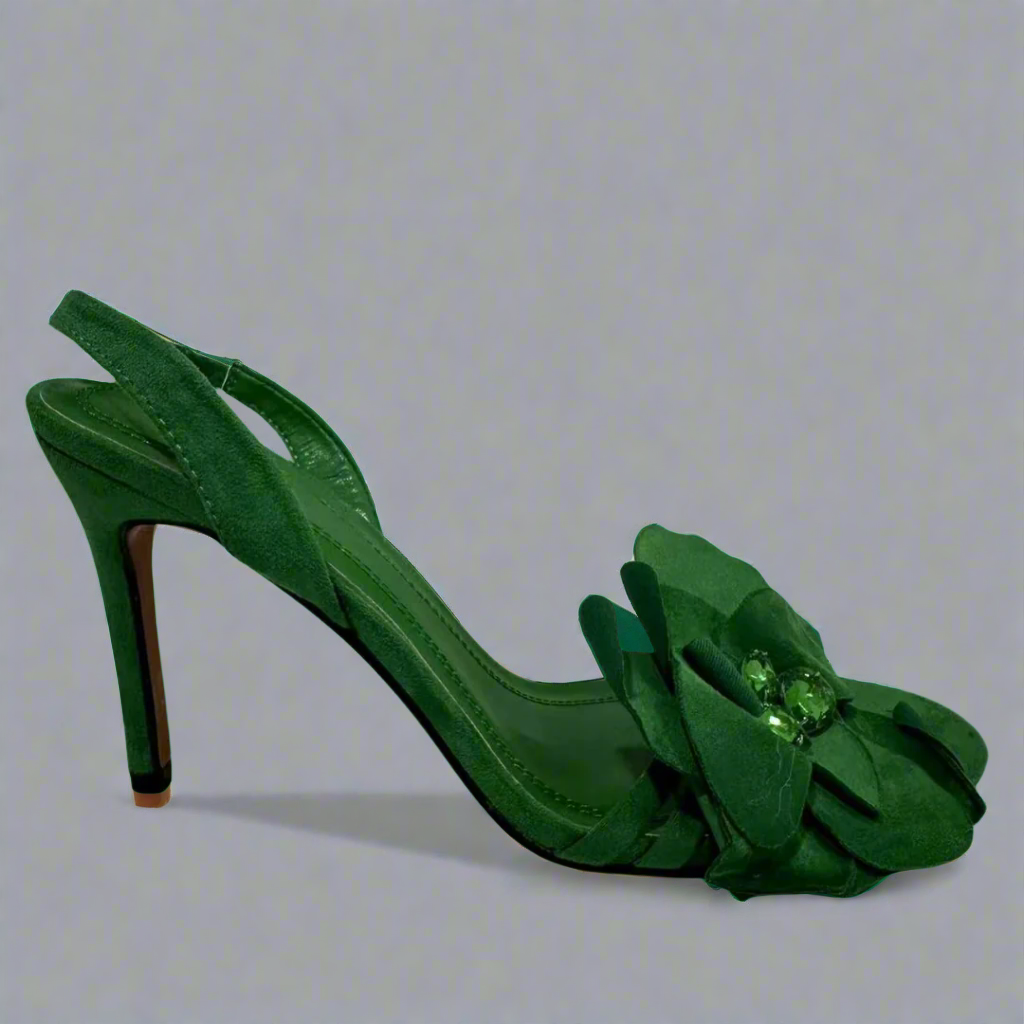 Ysmeralda | Модерни летни сандали с цветя