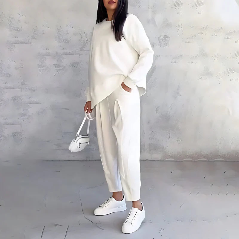 Бабет | Стилен двуделен комплект с кръгло деколте