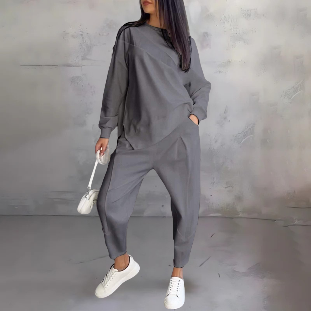 Бабет | Стилен двуделен комплект с кръгло деколте