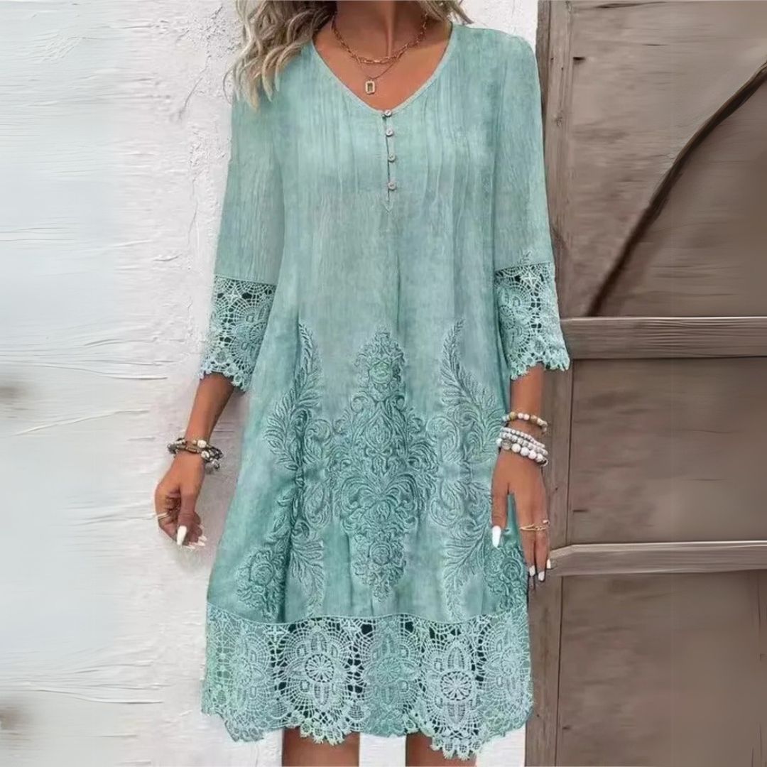 Wrenley | Въздушна дантелена рокля с V-образно деколте