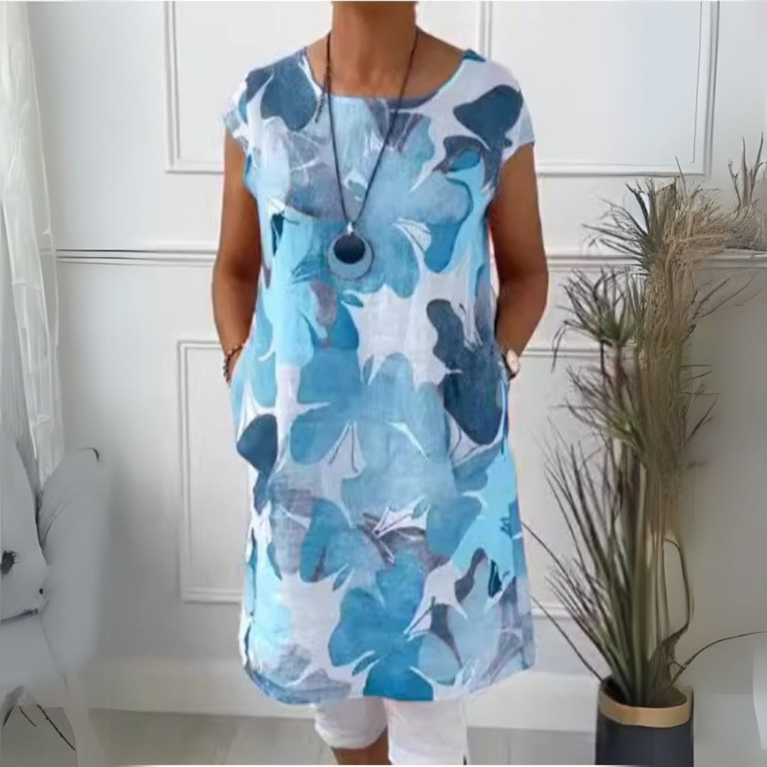 Джалия | Елегантна рокля с мотиви на пеперуди и кръгло деколте