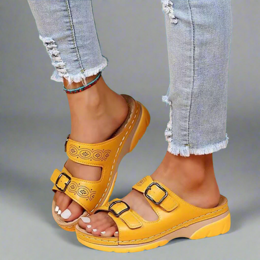 Дороте | Сандали на клин с двойни ремъци – Удобни и стилни