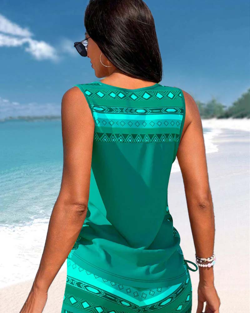 Танкіні с геометричен принт и V-образно деколте