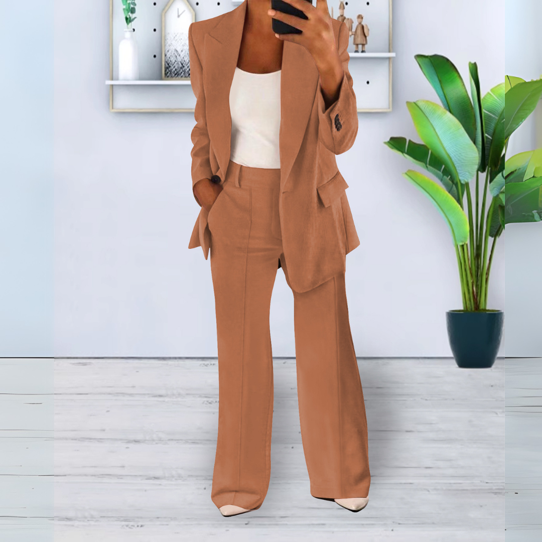 Зора | Стилна и удобна комплекция сако и панталони