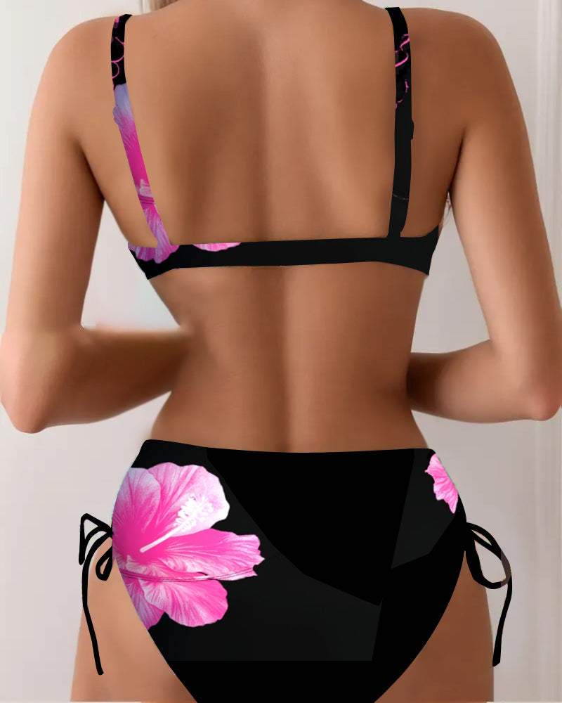 Бикини триъгълник с цветен принт