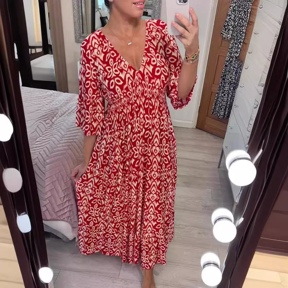 Злата | Стилна цветна рокля с V-образно деколте