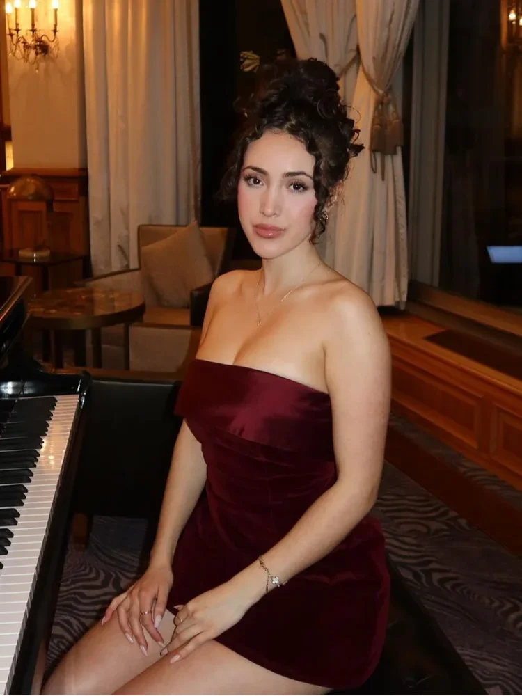 Scarlett™ | Мини рокля в бордо без гръб