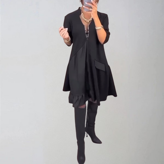 Vaanya | Рокля с артистичен дух и V-образно деколте