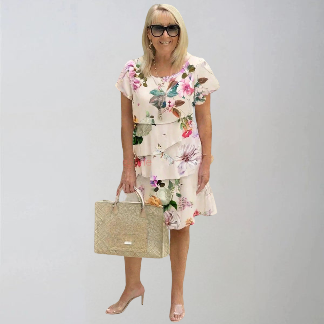 Венера | Рокля с каскада от много растения